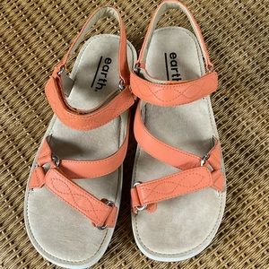Earth |  Strappy Leather Sandal with Suede Footbed 🧡